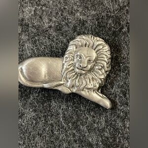 Vintage pewter lion brooch